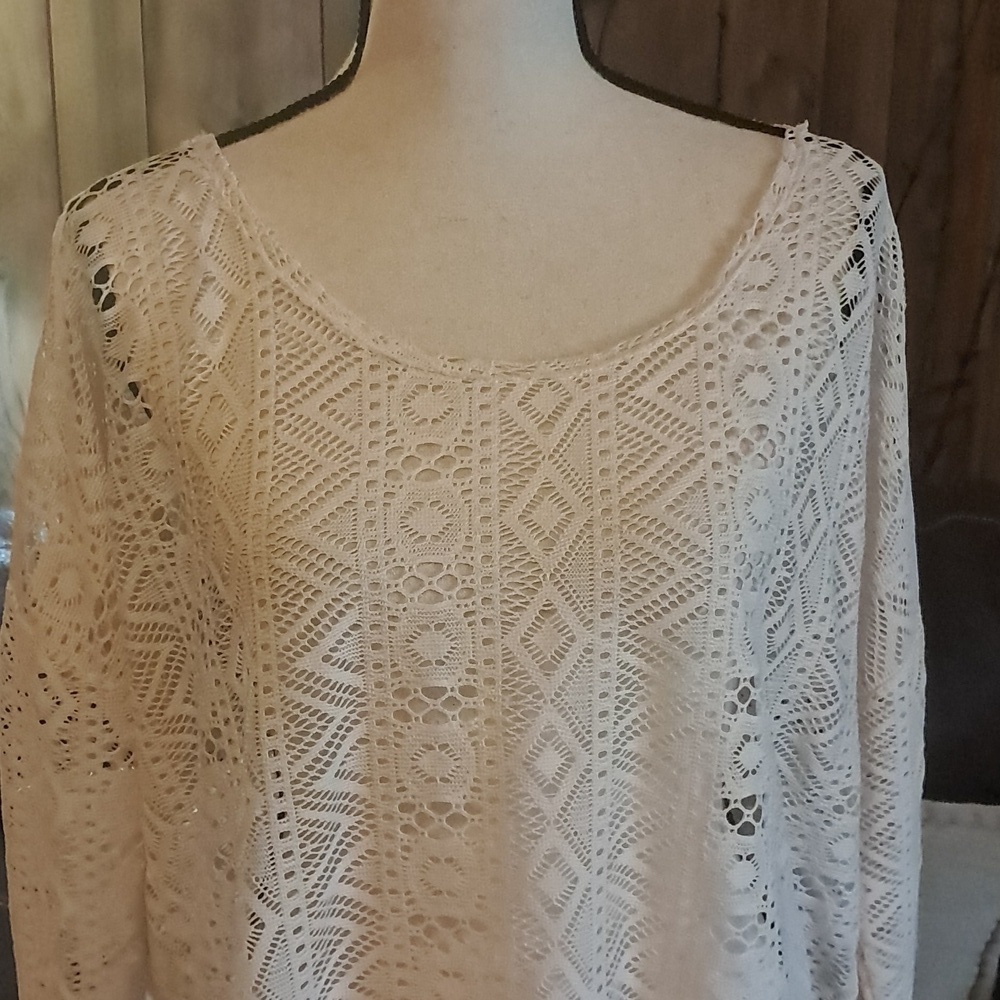 Daytrip Women's Lace Blouse with Geometric Design Size S Aztec Southwestern - Picture 4 of 7